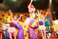 ライブパフォーマンスの様子。