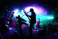 「喧嘩記念日 死のブーメラン編」ストレイテナーのステージの様子（撮影：橋本塁）。