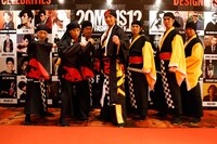 写真は遊助が4月20日にシンガポールで行われた「MEN'S FASHION WEEK SHINGAPORE 2012」に参加したときの様子。