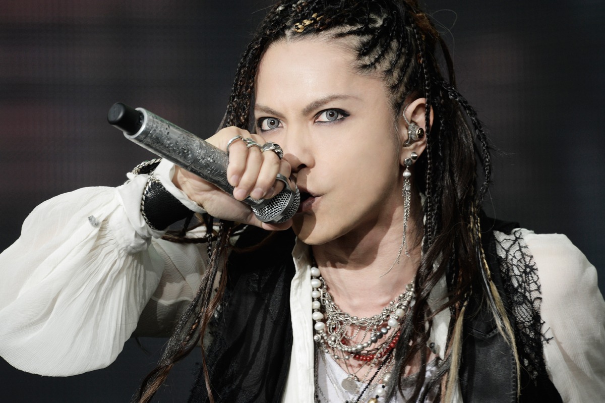 今週の人気の画像6位は「L'Arc-en-Ciel国立初日であの曲の“リベンジ”果たす」より、hyde。
