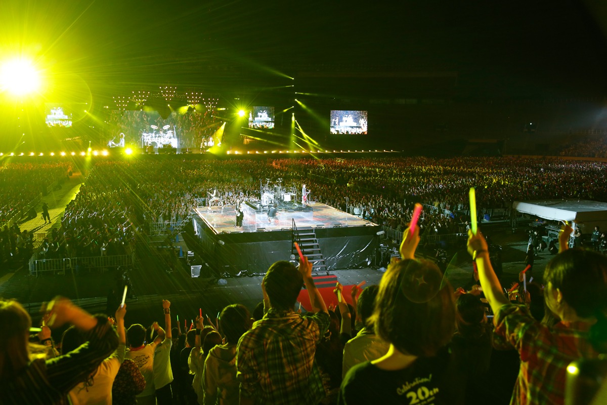 写真は26日公演の模様。