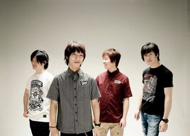 knotlamp明日のタワレコインストアをUstream生中継