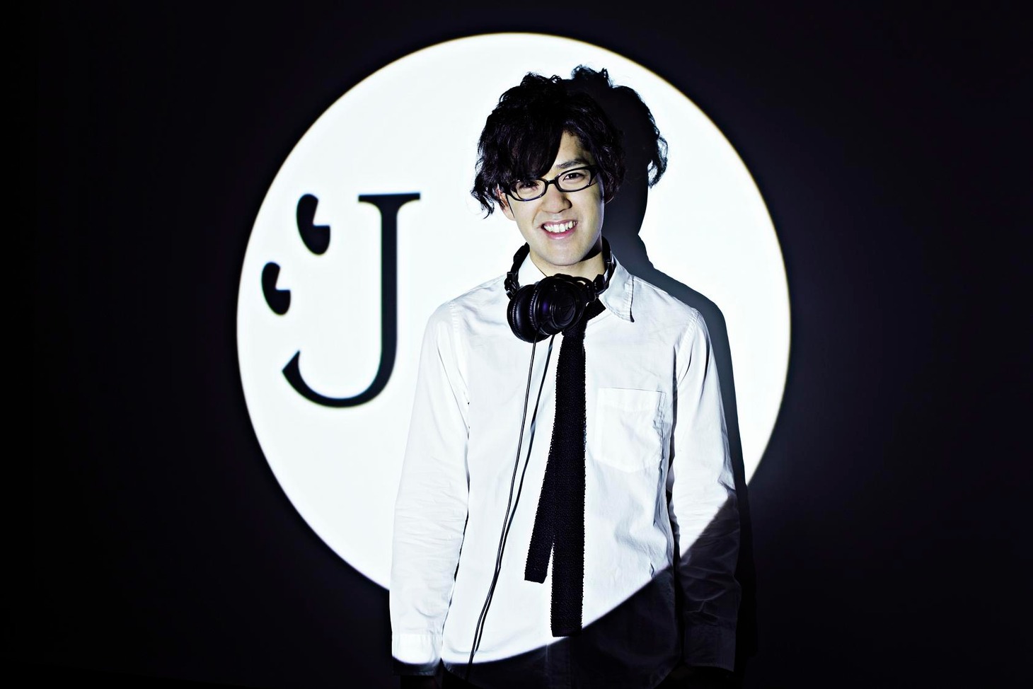 DJ和