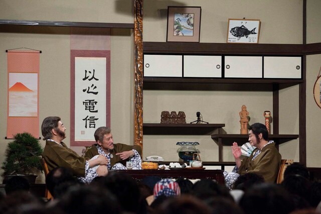 「YMONHK」トークコーナーのワンシーン。