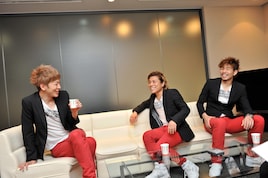 HOME MADE 家族“バカボン”ソングの裏側を明かす