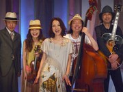 浪漫舎とサポートメンバー。