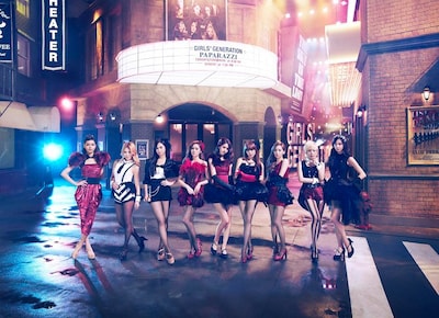 少女時代の初回限定盤用最新アーティスト写真。