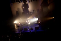 「DOES 2012 TOUR『カタルシス文明』」SHibuya O-EAST公演の様子。（photo by shimbo yuki）