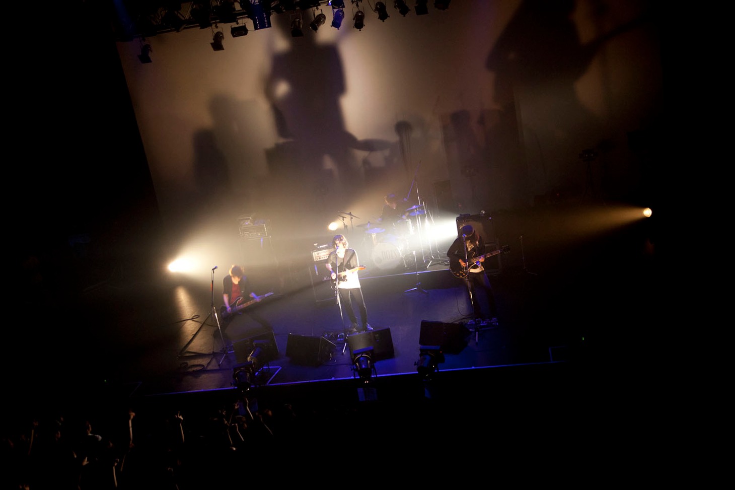 「DOES 2012 TOUR『カタルシス文明』」SHibuya O-EAST公演の様子。（photo by shimbo yuki）