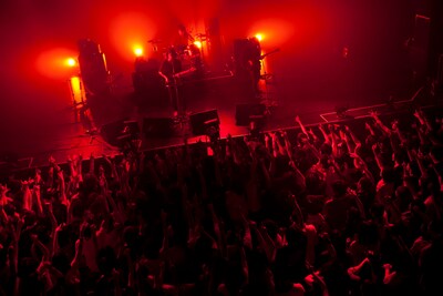 「DOES 2012 TOUR『カタルシス文明』」SHibuya O-EAST公演の様子。（photo by shimbo yuki）