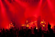 「DOES 2012 TOUR『カタルシス文明』」SHibuya O-EAST公演の様子。（photo by shimbo yuki）