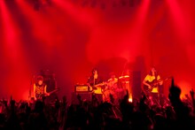 「DOES 2012 TOUR『カタルシス文明』」SHibuya O-EAST公演の様子。（photo by shimbo yuki）