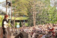 6月3日に開催されたSEKAI NO OWARIフリーライブ2ndステージの様子。