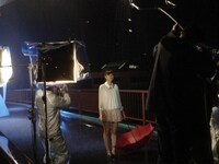 ビデオクリップ「雨フル ～悲しみはきっといつの日か～」の撮影現場。