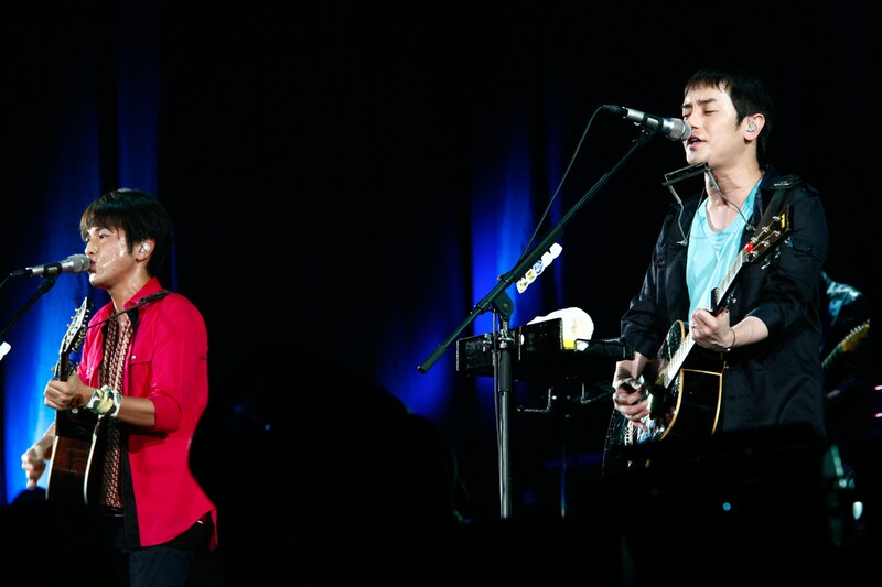 ゆず東京ドーム公演初日の様子。