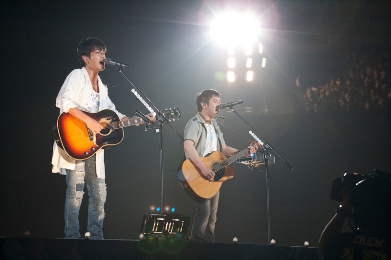 ゆず東京ドーム公演初日の様子。