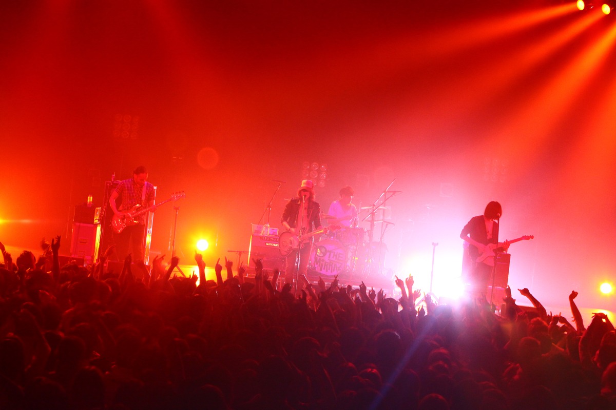 写真は6月3日のThe Mirrazのライブの模様。