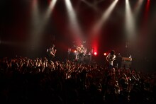 写真は6月3日のART-SCHOOLのライブの模様。