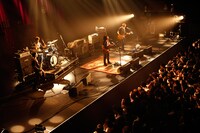 写真は6月2日のASIAN KUNG-FU GENERATIONのライブの模様。