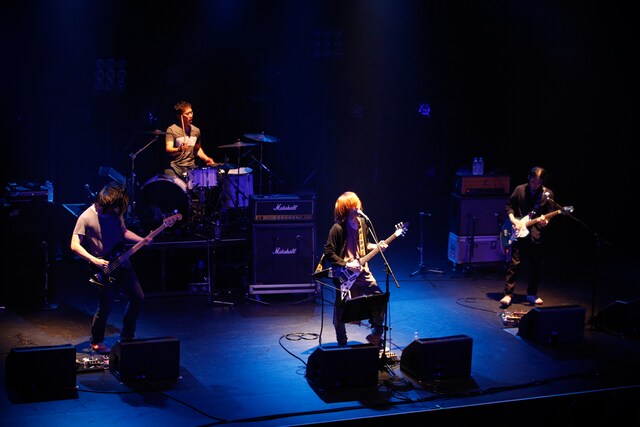 写真は6月2日のART-SCHOOLのライブの模様。