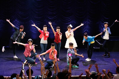 写真はミュージカル「イースタン・サブカル物語」のひとコマ。