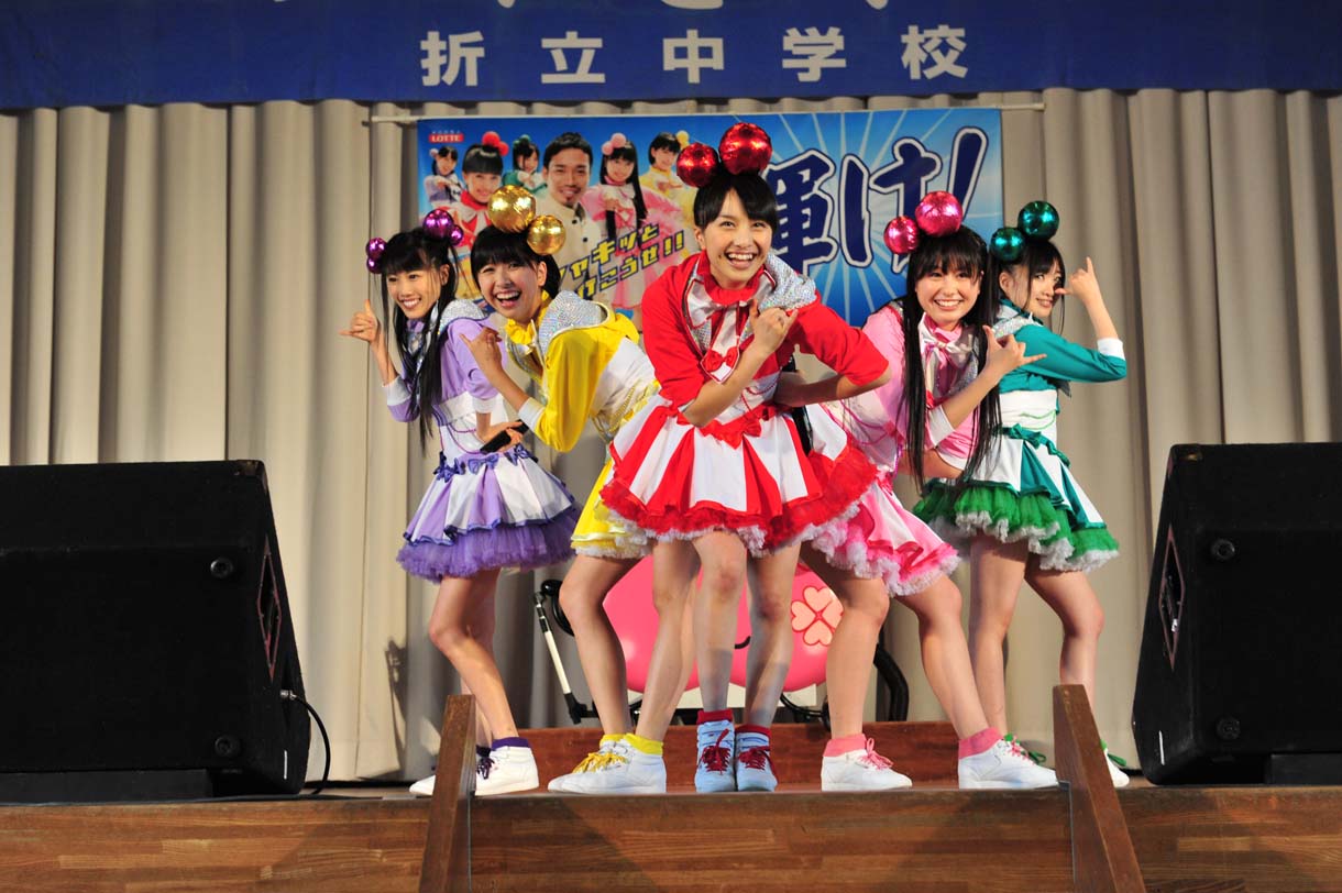 今週の人気の画像5位は「ももクロ、仙台サプライズライブで小中学生に全力エール」より、ももいろクローバー爽。