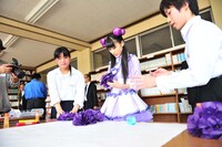 今週の人気の画像10位は「ももクロ、仙台サプライズライブで小中学生に全力エール」より、高城れにと美術部員。