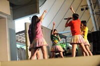 ももいろクローバーZ