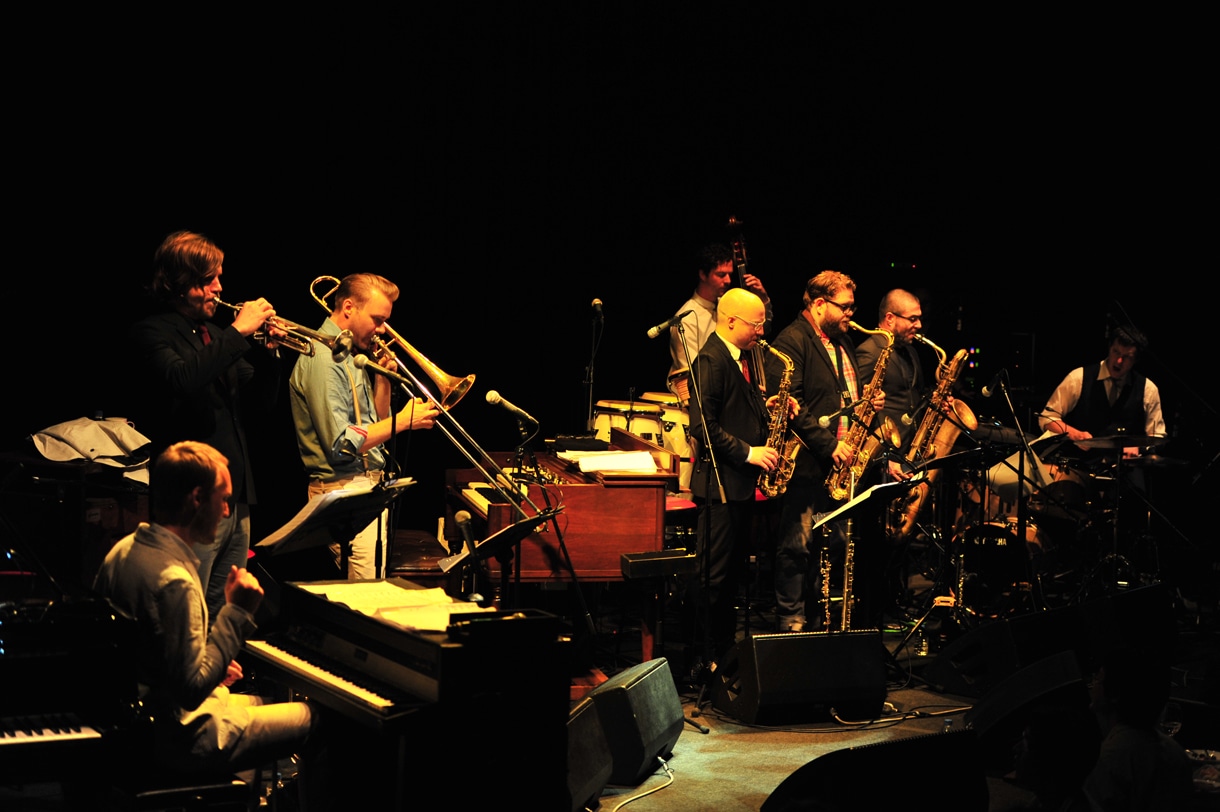 親しみやすい楽曲でジャズの楽しさを教えてくれるプラチナ・ジャズ・オーケストラ。