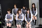 メインスタジオに登場した乃木坂46のメンバー6人。