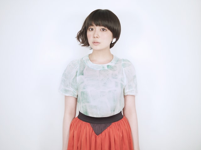 南波志帆の最新アーティスト写真。