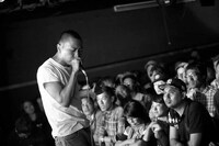 田我流と会場の様子。