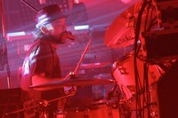 対馬祥太郎（Dr）（PHOTO BY Kamiiisaka Hajime）