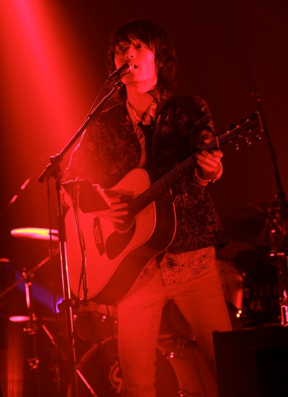 光村龍哉（Vo, G）（PHOTO BY Kamiiisaka Hajime）