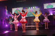 「ももいろクローバーZ ももクロ夏のバカ騒ぎ Summer Dive 2012 Tour -開幕戦- 6.17 NHKホール大会」より。（photo by hajime kamiiisaka）