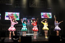 「ももいろクローバーZ ももクロ夏のバカ騒ぎ Summer Dive 2012 Tour -開幕戦- 6.17 NHKホール大会」より。（photo by hajime kamiiisaka）