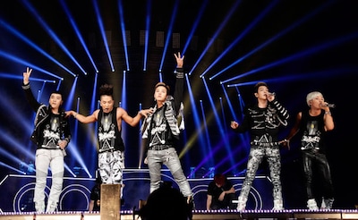 写真は6月17日公演の模様。