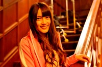 「AKB48殺人事件FILE-1」撮影中のオフショット。