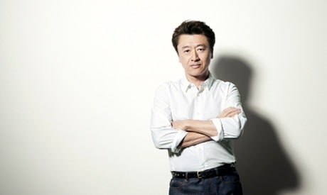 桑田佳祐、ドコモキャンペーンCMで親切なスマホ役 - 音楽ナタリー