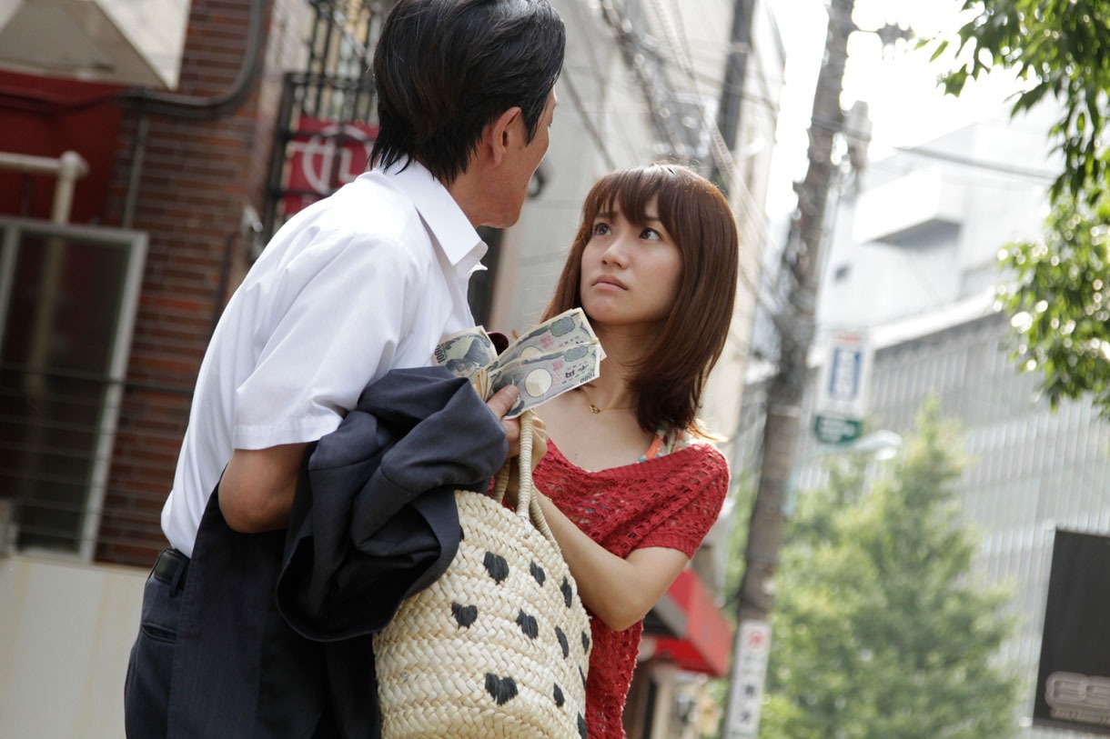 映画「闇金ウシジマくん」のワンシーン。（C）2012真鍋昌平・小学館 / 映画「闇金ウシジマくん」製作委員会
