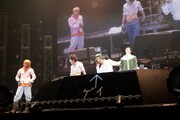 ムラムラ恋愛ドラマで熱演を繰り広げるゴールデンボンバー。（写真は17日公演のもの）