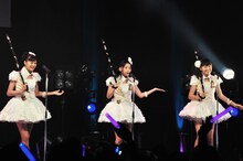 和田彩花、福田花音、勝田里奈（写真左から）