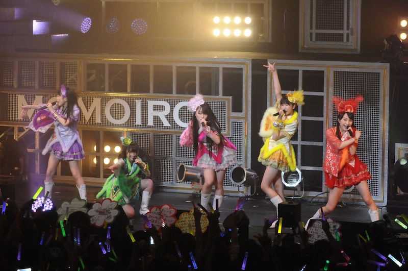 ももいろクローバーZ、Zepp Sendai公演の模様。