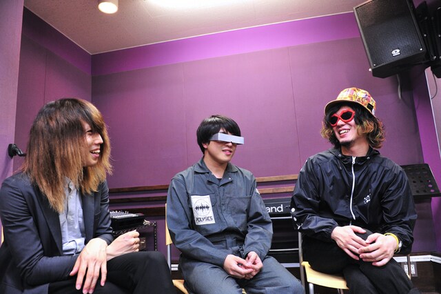 ハヤシ×石毛×小林のインタビュー風景。