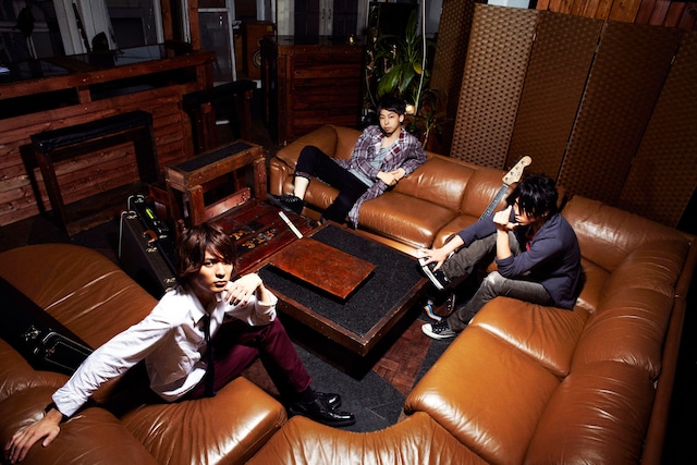 UNISON SQUARE GARDENはニューシングル「流星のスコール」を7月25日にリリースする。