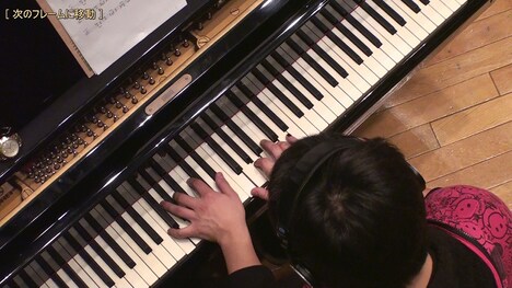 「坂道のアポロン」の演奏シーンは、各プレイヤーの演奏が忠実に再現されている。写真は松永貴志によるピアノプレイ。(C)小玉ユキ・小学館 /「坂道のアポロン」製作委員会