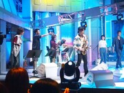 番組オープニングの様子。