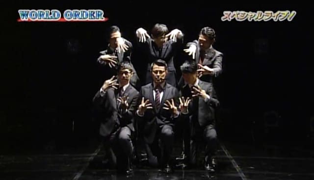 WORLD ORDERのライブパフォーマンス。