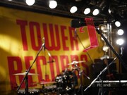 大胡田なつき（Vo）が立っていたステージ下手。