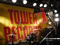 大胡田なつき（Vo）が立っていたステージ下手。